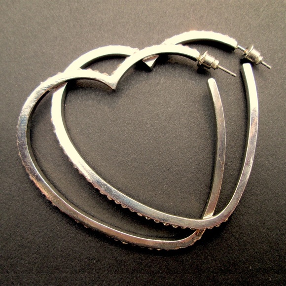 💖💎Rhinestone Heart Hoop Earrings Silver Tone - Picture 2 of 8